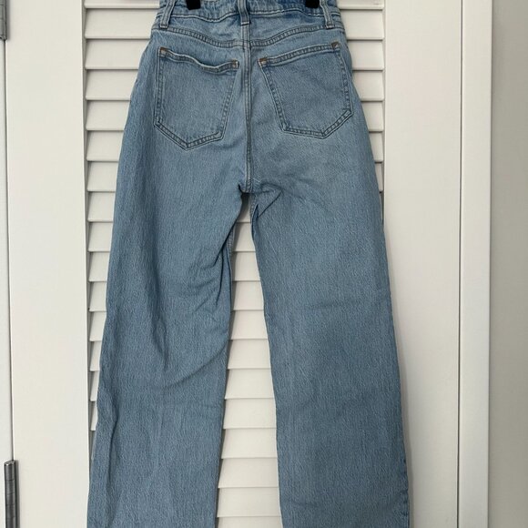 Abercrombie Curve Love High Rise 90s Relaxed Jean, Size 25S - Picture 2 of 4